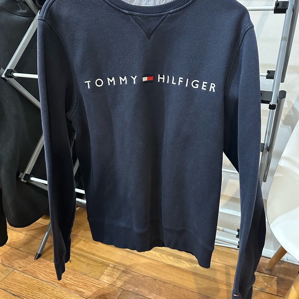 Tommy Hilfiger Navy Crewneck Sweatshirt with Signature Logo
